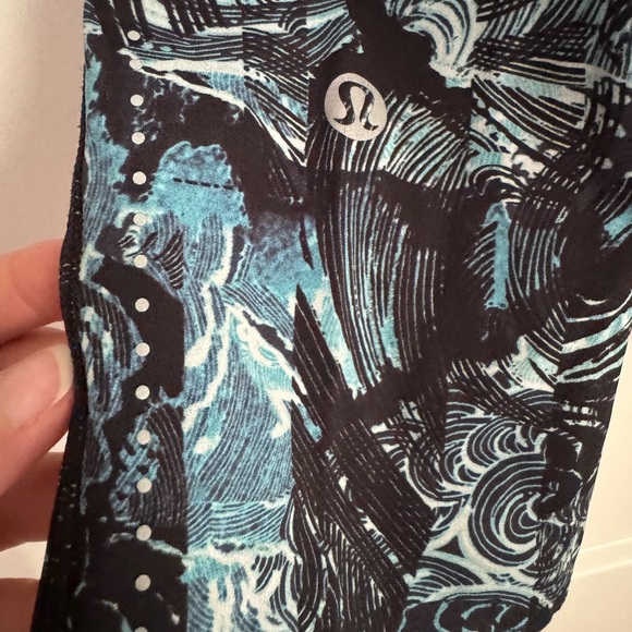 Lululemon Fast & Free Crop II Nulux Eternal Wave Leggings - Picture 10 of 12